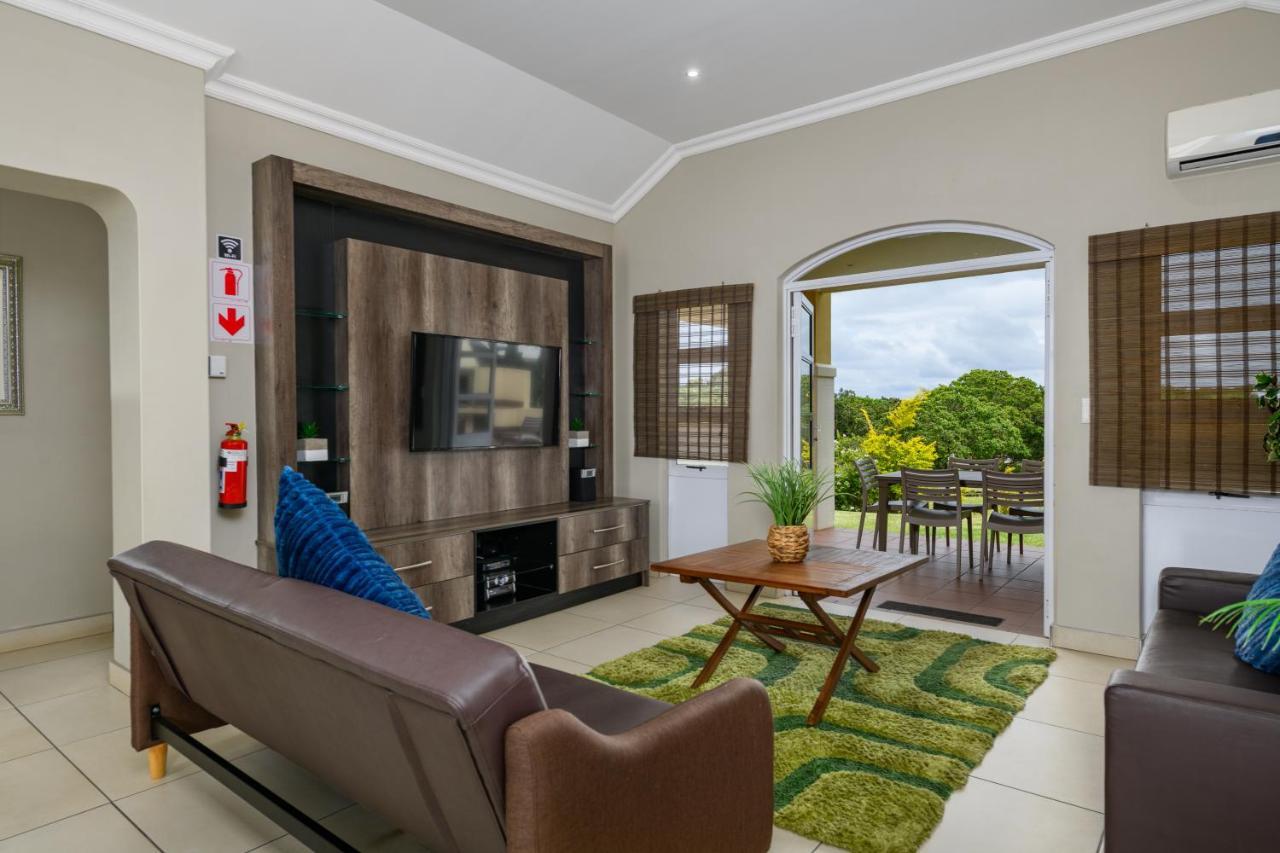 Villa Caylee Caribbean Estates - Ultra-Luxurious - Rimas Interiors Designs - Private Beachfront Escape - Premium Serviced For 8 Guests Порт-Эдвард Экстерьер фото