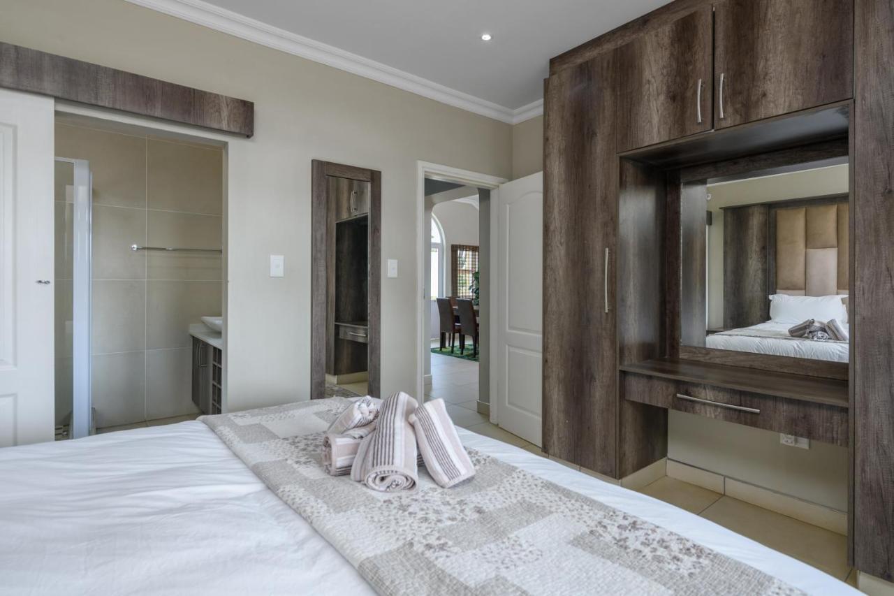 Villa Caylee Caribbean Estates - Ultra-Luxurious - Rimas Interiors Designs - Private Beachfront Escape - Premium Serviced For 8 Guests Порт-Эдвард Экстерьер фото